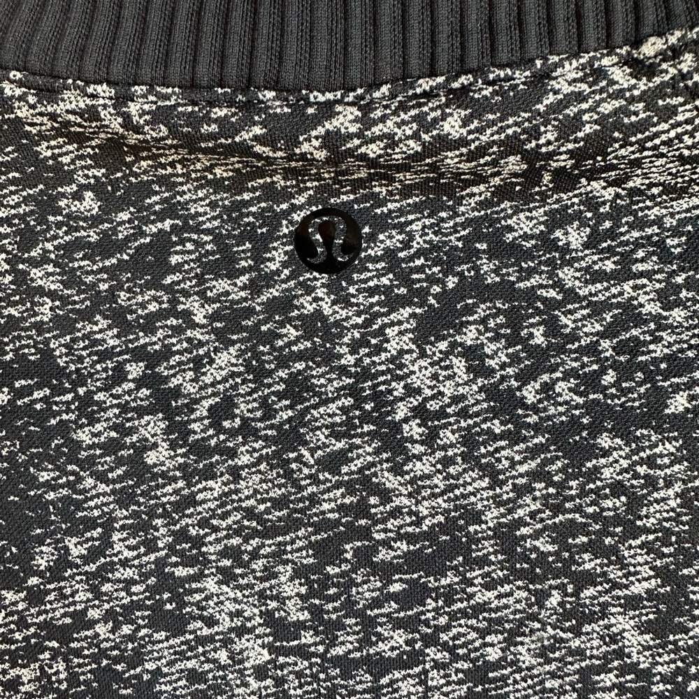 Lululemon top - Picture 3 of 3